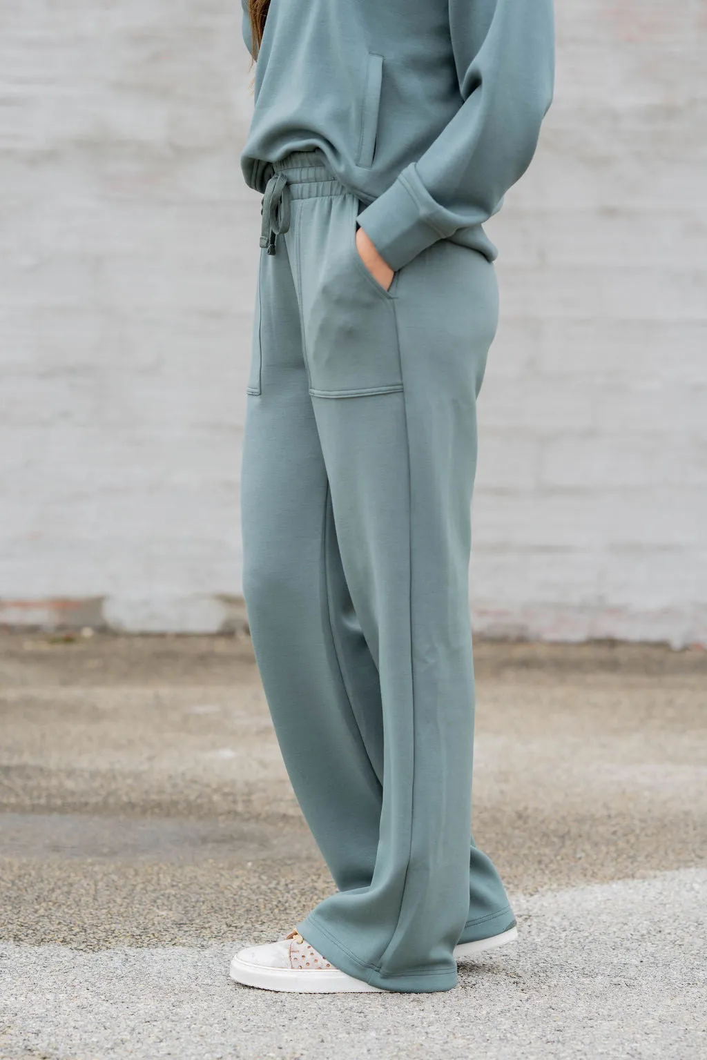 Everyday Relaxed Drawstring Pants