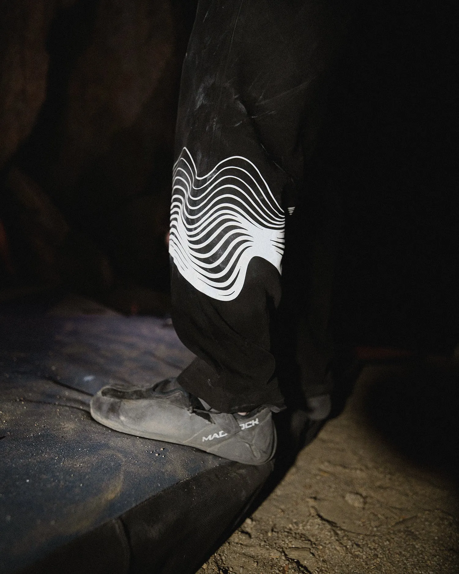 Hitorii Bouldering Pant /// Black /// Solo Growth x Waves