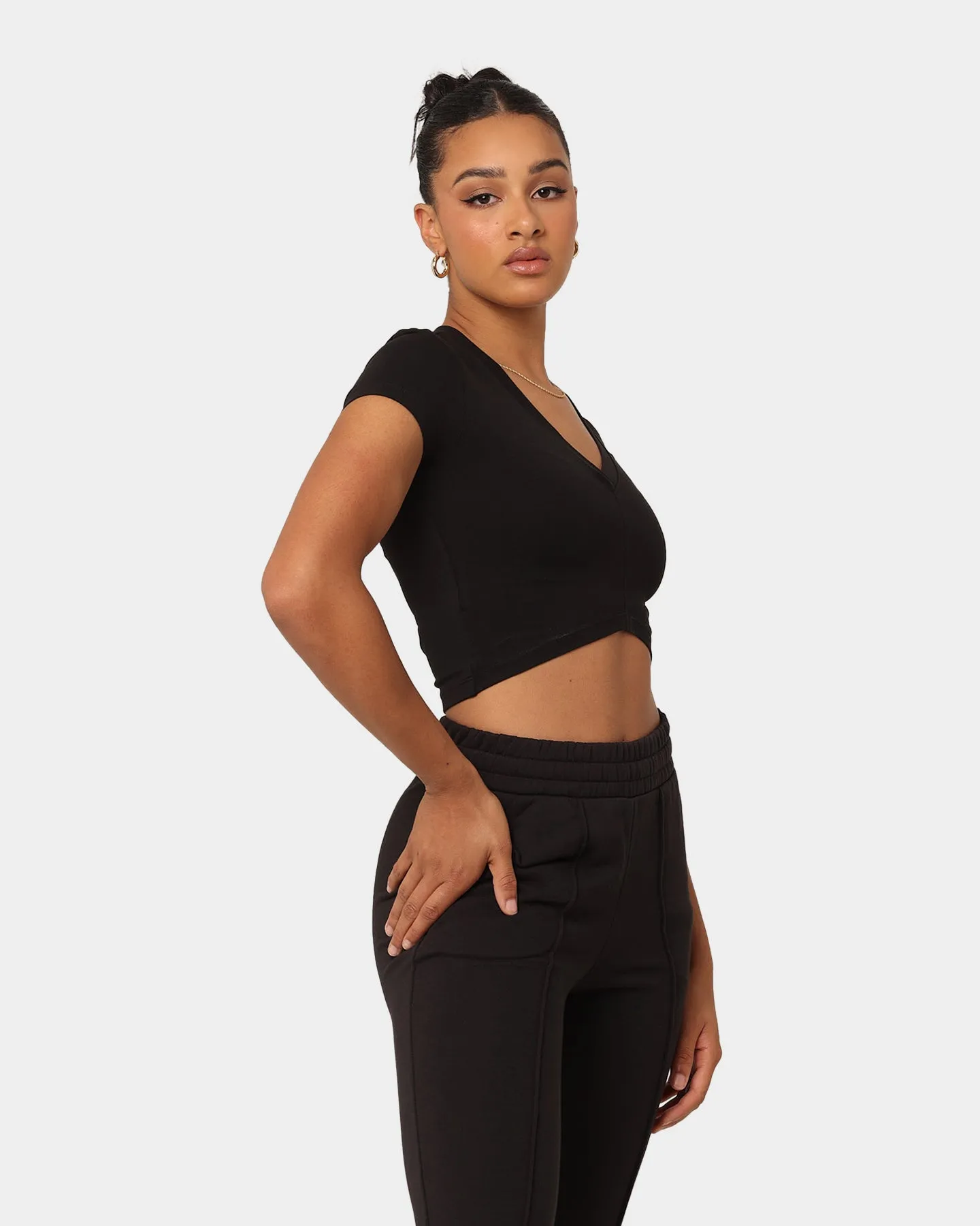 Puma Women's Classics Cropped Slim T-Shirt Puma Black