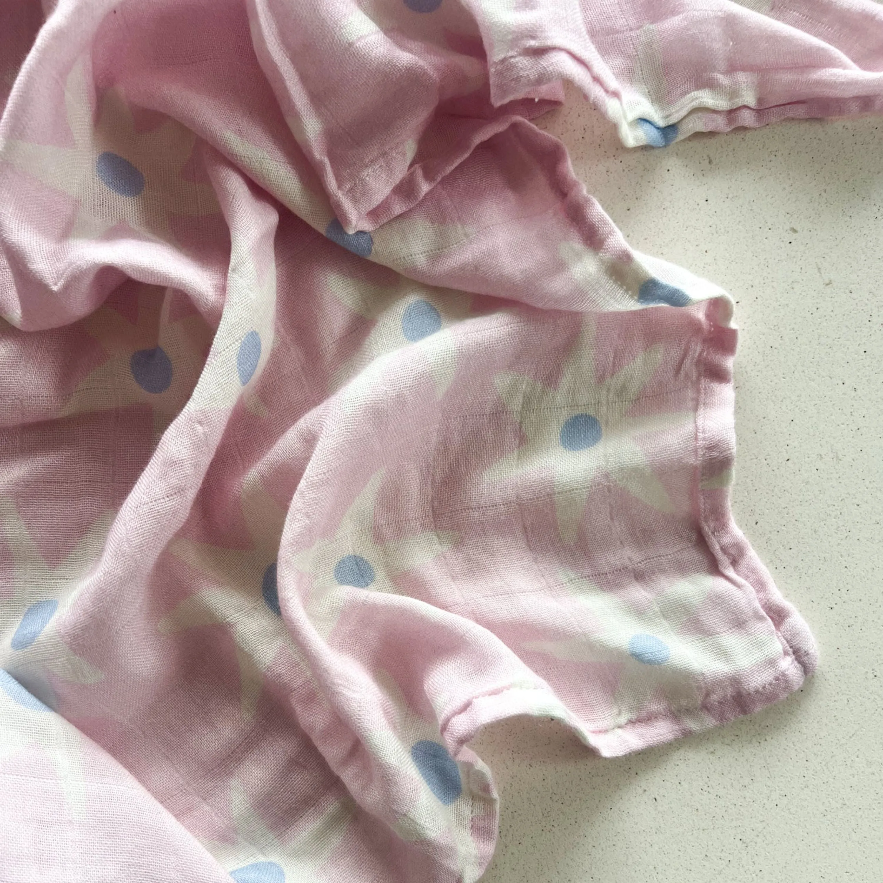 SEAKABOO SWADDLE | STAR LILY