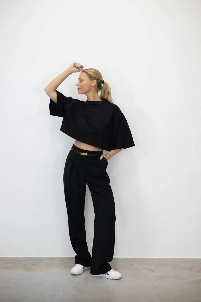 TOBIAS CROPPED TEE IN BLACK