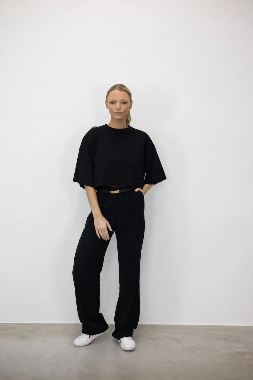 TOBIAS CROPPED TEE IN BLACK