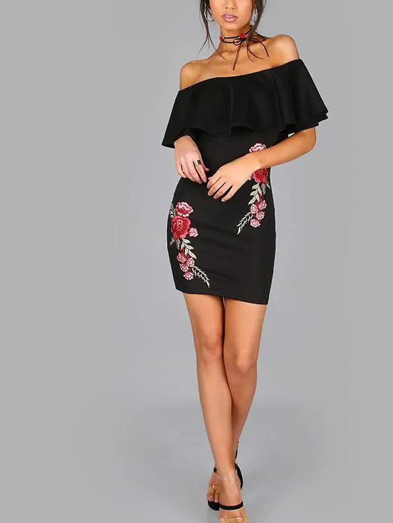 Wholesale Black Off The Shoulder Short Sleeve Embroidered Tiered Dresses